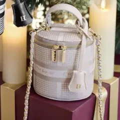 Item thumbnail for item 68626c7f-1538-4678-a3ce-ad5b4b2b219a