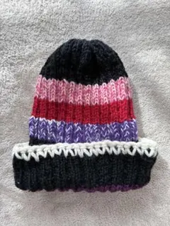 【24時間以内発送！】ハンドメイド 手編み ニット帽ストライプ 黒 赤 紫ピンク