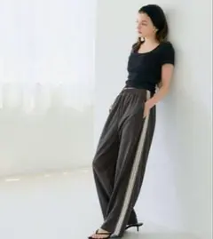 cocaカットジョーゼットサイドラインパンツ　チャコールMサイズ