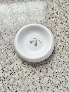 K10WG　10金　ホワイトゴールド　ディアドロップ　ドロップ　しずく　ピアス