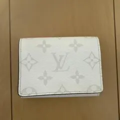 Item thumbnail for item 25a90d39-3ebf-47a1-866e-252a32d55567