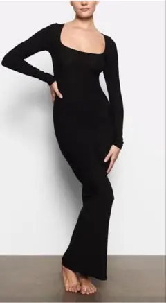 新品未使用！SKIMS スキムス 長袖オープンバック ロングドレス 2025年最新】skims ワンピースの人気アイテム - メルカリ