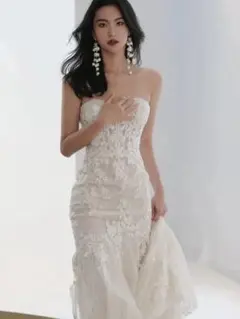 ストラップレス ホワイトウェディングドレス