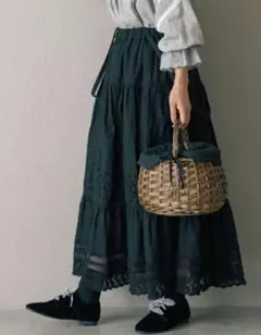 サマンサモスモス kazumiコラボ　サス付き刺繍スカート　ブラック SM2