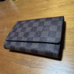 三つ折り財布