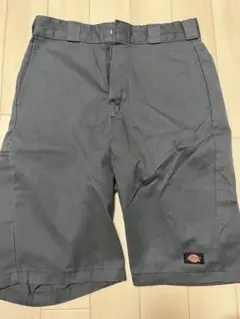 Dickies グレー ショートパンツ