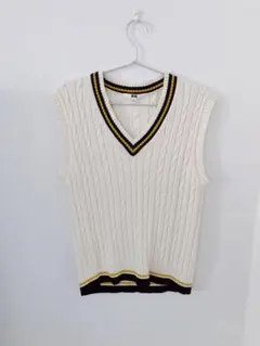 UNIQLO ユニクロ　アイボリー ニットベスト Vネック Mサイズ