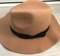 【タグ付き】ツバ広フェルトハットベージュ