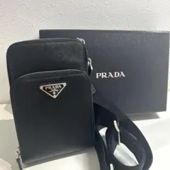 PRADA サフィアーノレザー ショルダーバッグ ブラックのサムネイル