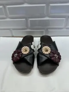 FENDI フラワー スタッズ サンダルのサムネイル