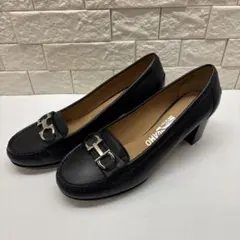 R00586｜Ferragamo｜ブラック｜ローファー｜パンプス｜中ヒール