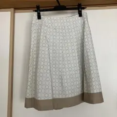 アイボリー ベージュ フレアスカート Mサイズのサムネイル