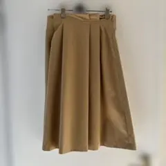 ベージュ フレアスカート