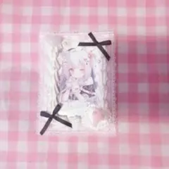 ホイップ トレカケースデコ ピンク×ホワイト×ブラック