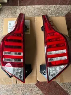 中古】Revier アクア NHP10 流星LEDテールランプ Ver.2 - メルカリ