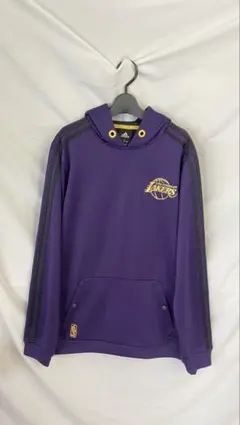 【アディダスオリジナルス】メンズ　ウォームアップシャツ　NBA レイカーズ　３３ アディダスオリジナルス】メンズ ウォームアップシャツ NBA