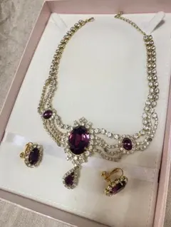 豪華な紫色ストーンのネックレスイヤリングセット