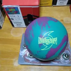 新品　激レア　ボウリング　ボール　モーリッチ　WMB3 15ポンド 新品 激レア ボウリング ボール モーリッチ WMB3 15ポンド - メルカリ