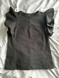 UNIQLO フリル袖 ブラック Tシャツ S