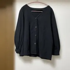ブラック Vネック 長袖ブラウス