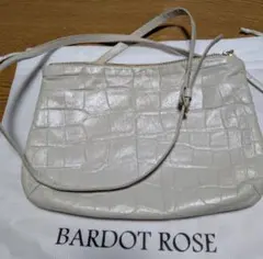 BARDOT ROSE 本革　ショルダーバッグ