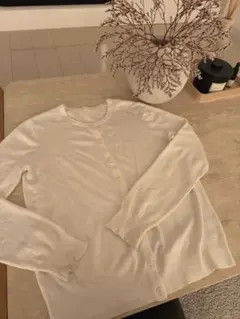 新品未使用　GUクルーネックカーディガン Mさいずサイズ