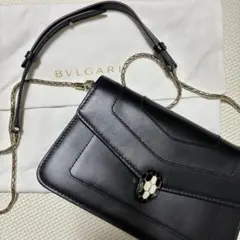 BVLGARI セルペンティ フォーエバー チェーンウォレット　ブラックのサムネイル