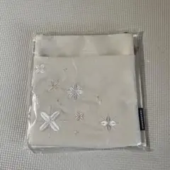 STARBUCKS 2022年モデル 刺繍ポーチ サコッシュ