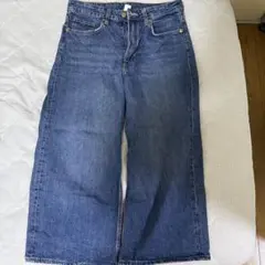 濃い青色 ワイドレッグ デニムパンツ