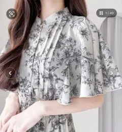 【mily bilet】 大人かわいいを咲かせる。花柄フレア袖ワンピース