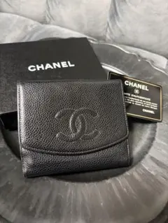 【限定値下げ】CHANEL キャビアスキン 二つ折り財布 ブラックのサムネイル