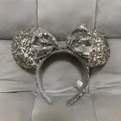 【美品】ディズニー ミニー リボン カチューシャ スパンコール　シルバー