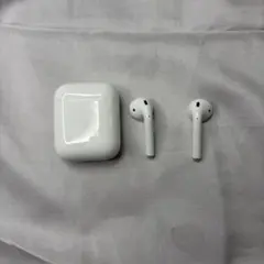 Apple AirPods 第2世代（A2031）本体・充電ケースセットのサムネイル