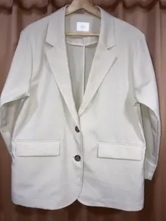 ベージュ テーラードジャケット