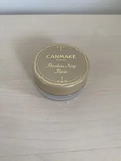キャンメイク　ポアレスエアリーベース01 ピュアホワイト