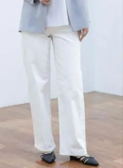INDIVI リネン混 ストレート褒められパンツ オフホワイト 40のサムネイル