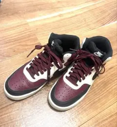 NIKE ハイカットスニーカー バーガンディ×ブラックのサムネイル