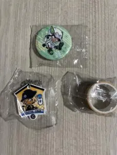 名探偵コナン　くら寿司　びっくらポン 服部平次　缶バッジ 安室透　キーホルダー