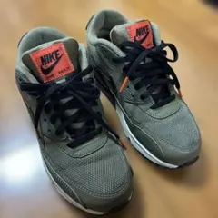 ナイキ エア マックス 90 エッセンシャル “カーキ/ブラック　24.0