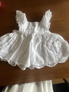 babyGap 刺繍入りホワイトワンピース 12-18ヶ月