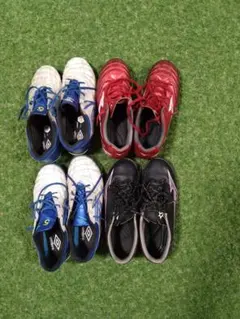 サッカースパイク 4足セット まとめ売り - メルカリ