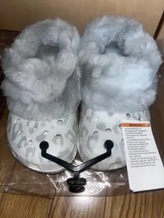 【新品未使用】crocs クロックス ファー付きサンダル