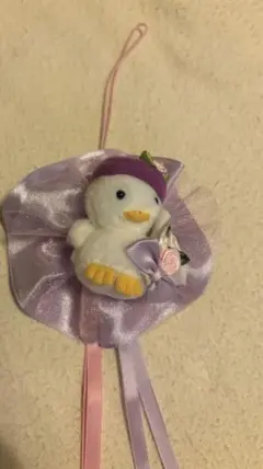 アヒルのぬいぐるみリボン 紫色　アフラックのサムネイル