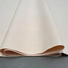 薄いピンク　スエード調人工皮革