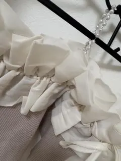 INGNI フリル付きオフショルダーシャツ ピンク