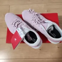 New Balance ピンク スニーカー　24.5