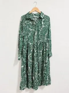 H&M Long sleeve dress green leaf patternのサムネイル