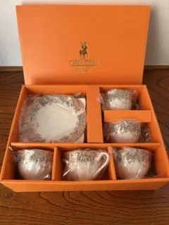 花柄カップ・ソーサーセット