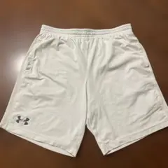美品‼️ Under Armour 白ホワイトショートパンツ XXL