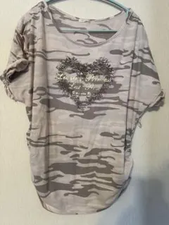 L'EST ROSE 半袖Tシャツ 迷彩柄 フリル袖のサムネイル